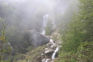 Houou Shiraito Falls